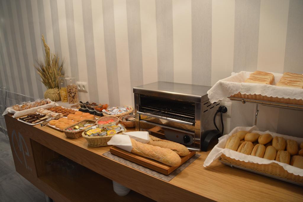 Hotel Mena Plaza 3*