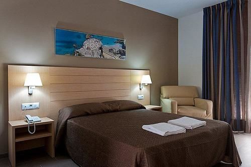 Mena Plaza 3*