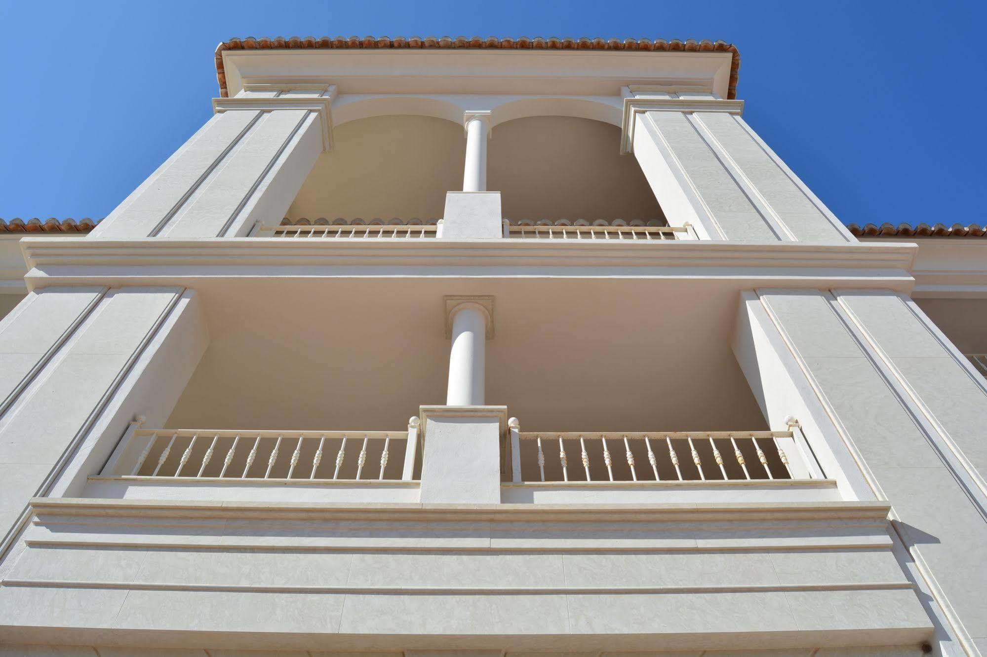 Hotel Mena Plaza 3*